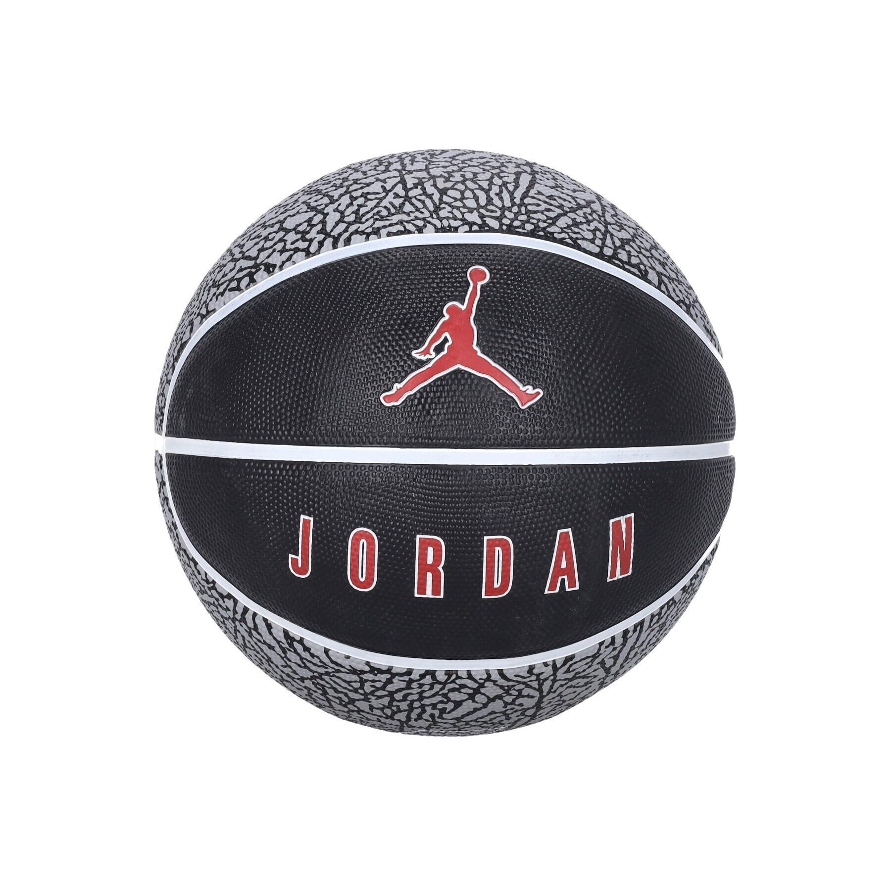 Ball Jordan Playground 2.0 8P Deflated