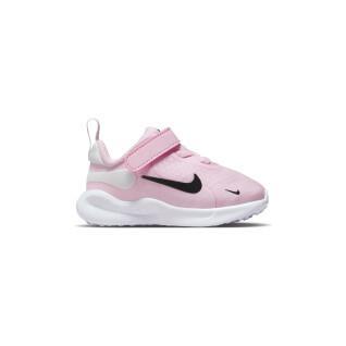 Scratch and lace baby sneakers Nike Revolution 7